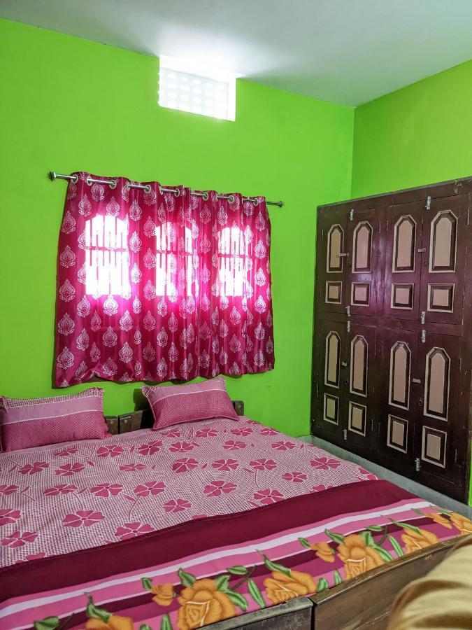 Shree Nivas Homestay Пури Экстерьер фото