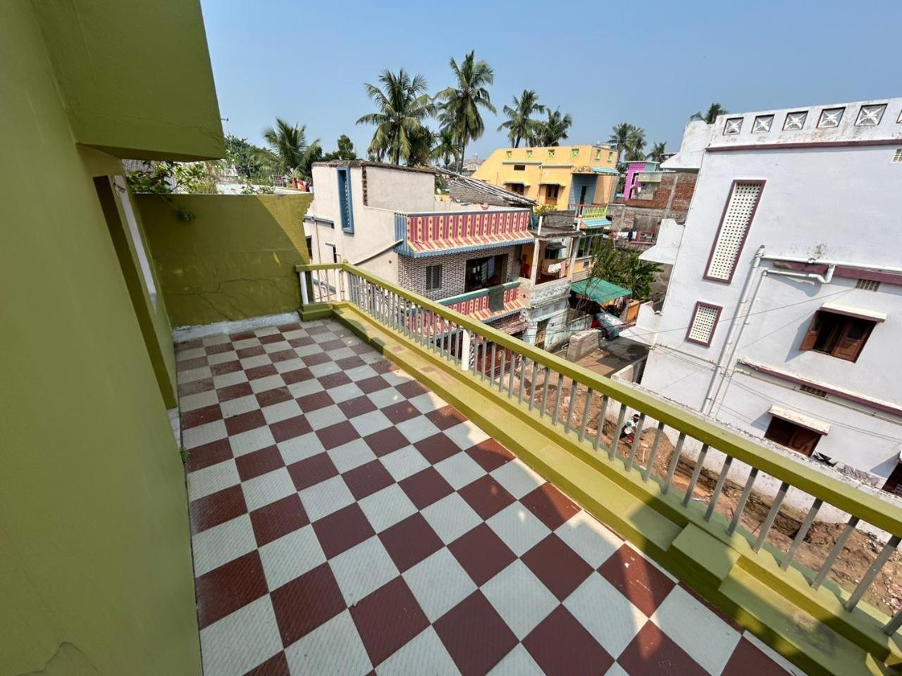 Shree Nivas Homestay Пури Экстерьер фото