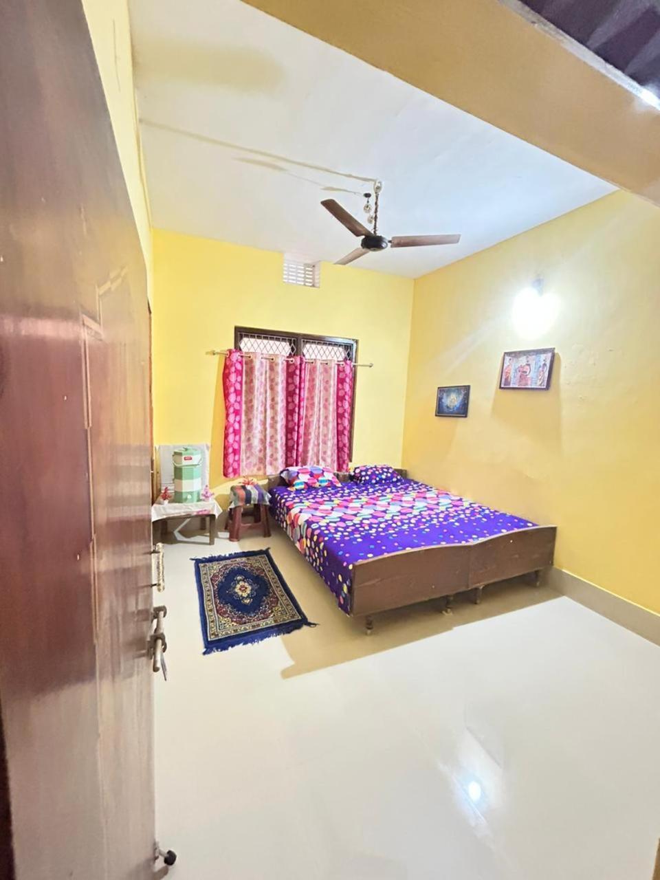 Shree Nivas Homestay Пури Экстерьер фото
