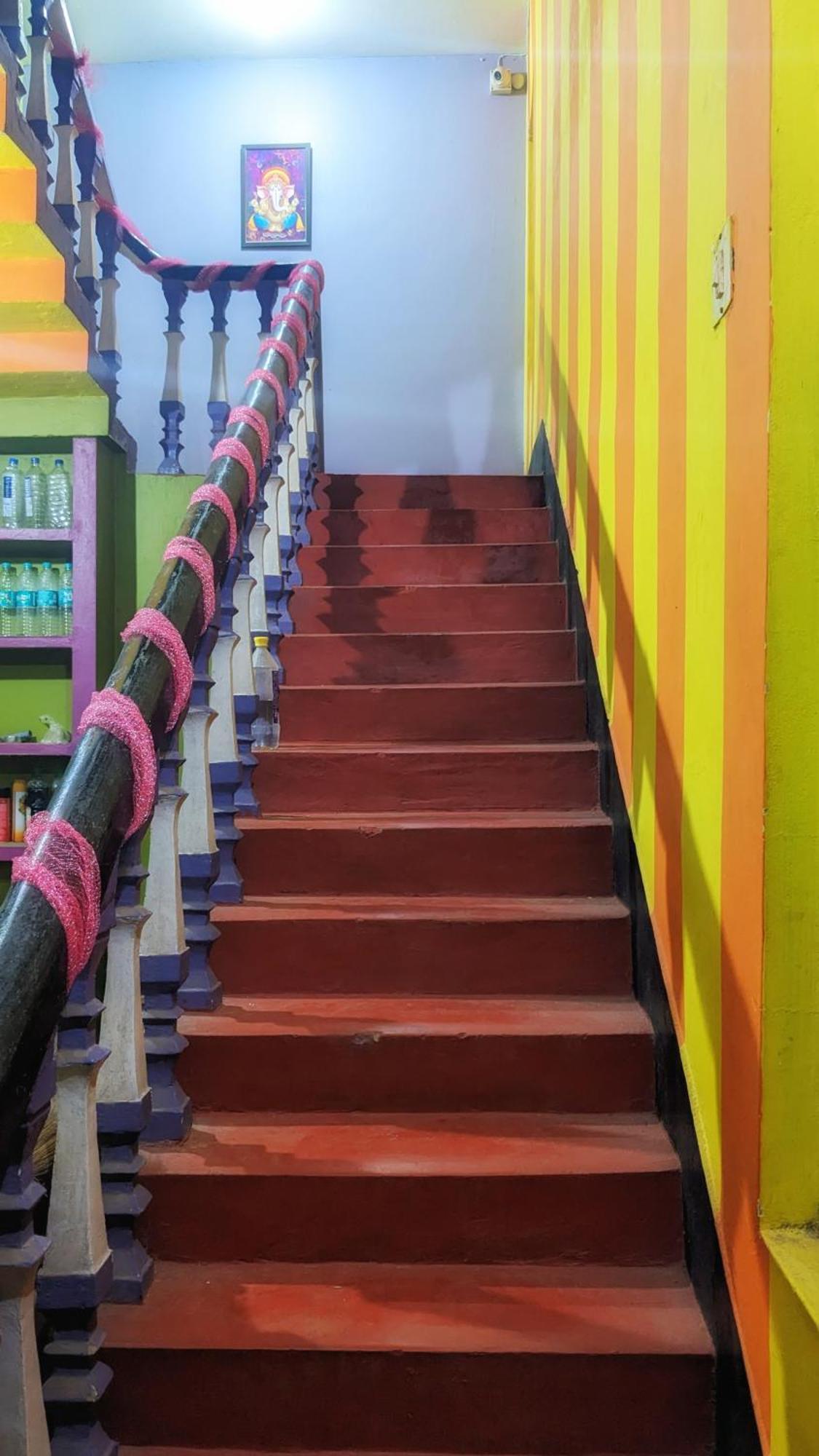 Shree Nivas Homestay Пури Экстерьер фото